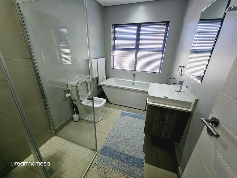 3 Bedroom Property for Sale in Broadacres Gauteng