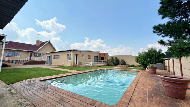 4 Bedroom Property for Sale in Risana Gauteng