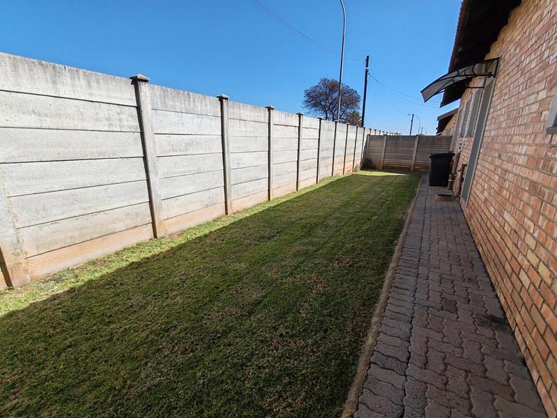 To Let 2 Bedroom Property for Rent in Riversdale Gauteng