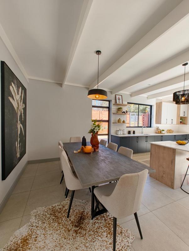 4 Bedroom Property for Sale in Ashlea Gardens Gauteng