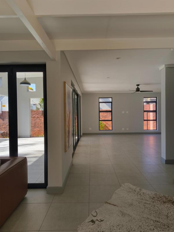 4 Bedroom Property for Sale in Ashlea Gardens Gauteng