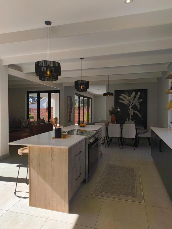 4 Bedroom Property for Sale in Ashlea Gardens Gauteng