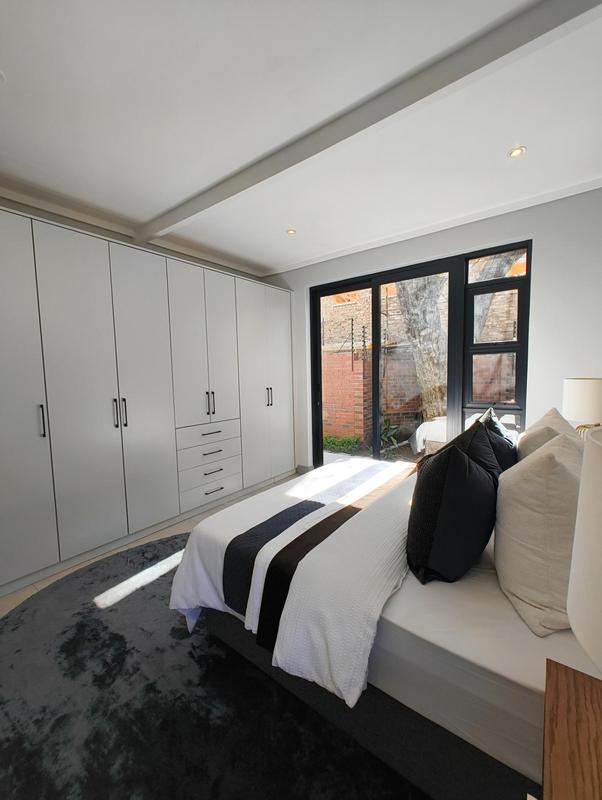 4 Bedroom Property for Sale in Ashlea Gardens Gauteng
