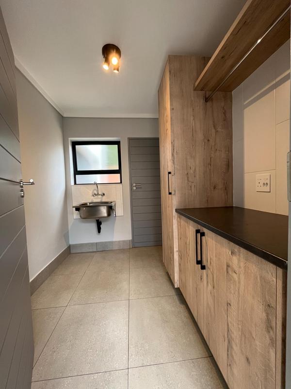 4 Bedroom Property for Sale in Ashlea Gardens Gauteng