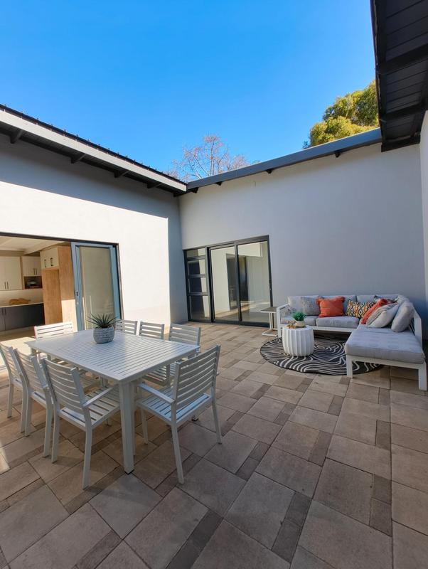 4 Bedroom Property for Sale in Ashlea Gardens Gauteng