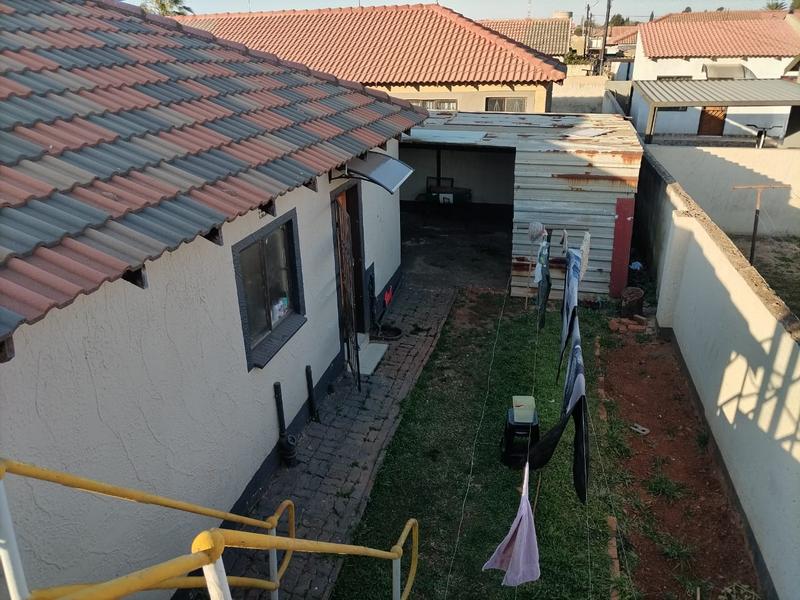 4 Bedroom Property for Sale in Dawn Park Gauteng