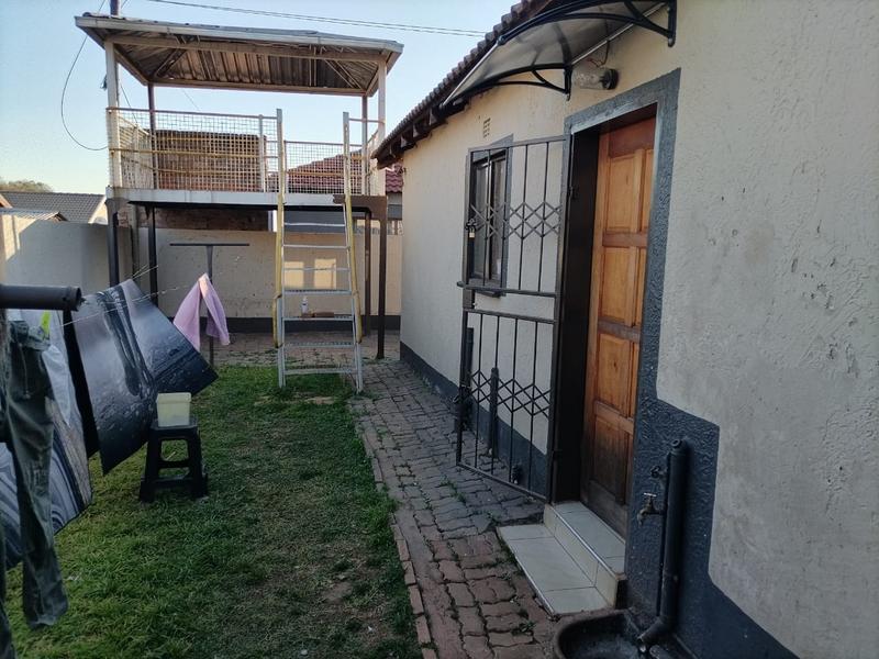 4 Bedroom Property for Sale in Dawn Park Gauteng