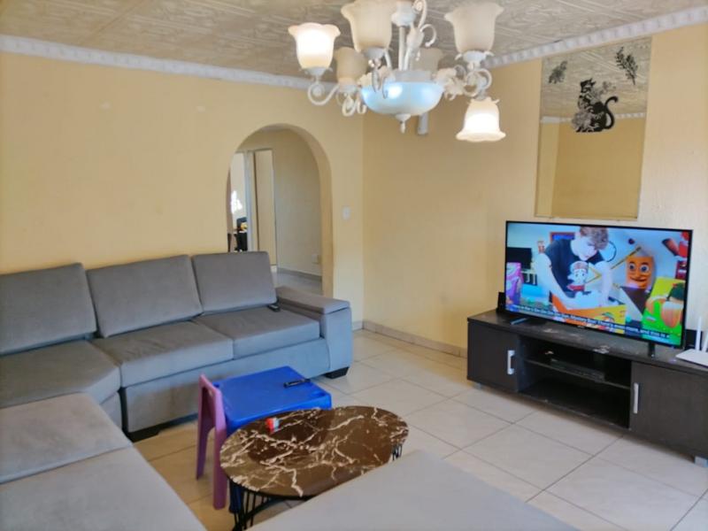 4 Bedroom Property for Sale in Dawn Park Gauteng