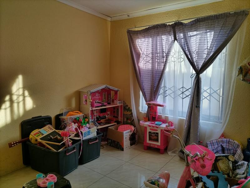 4 Bedroom Property for Sale in Dawn Park Gauteng
