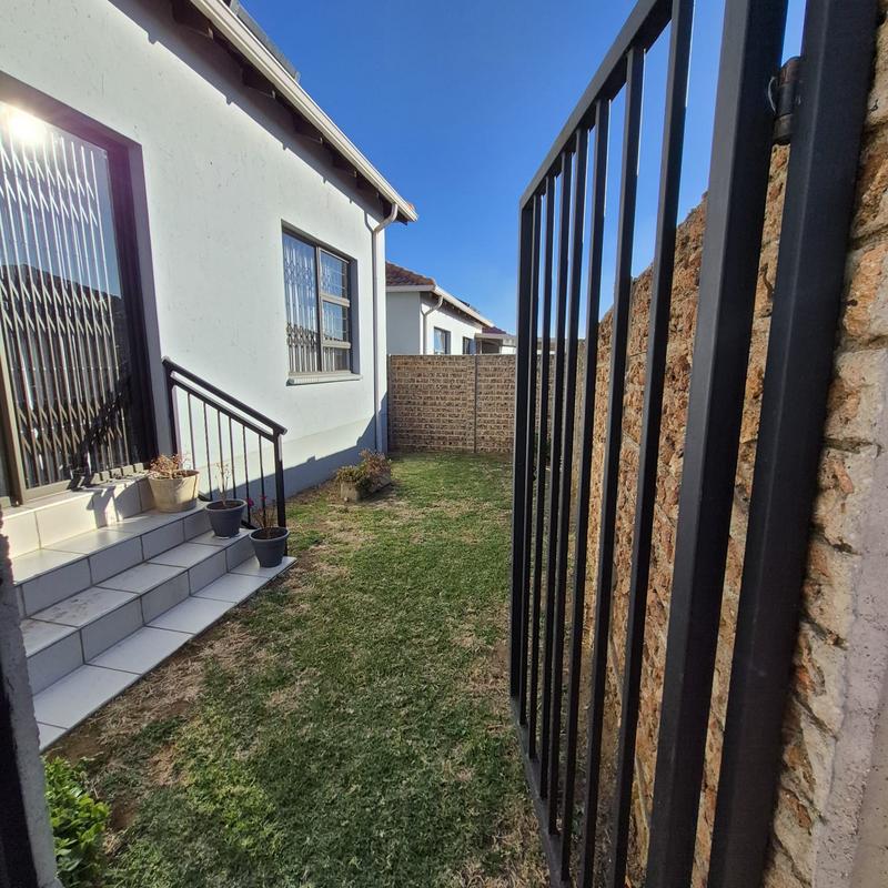 3 Bedroom Property for Sale in Parkrand Gauteng