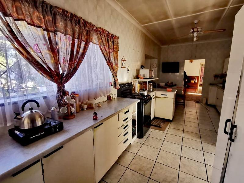 To Let 4 Bedroom Property for Rent in Rowhill Gauteng