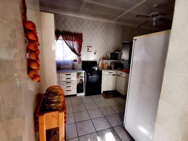 To Let 4 Bedroom Property for Rent in Rowhill Gauteng