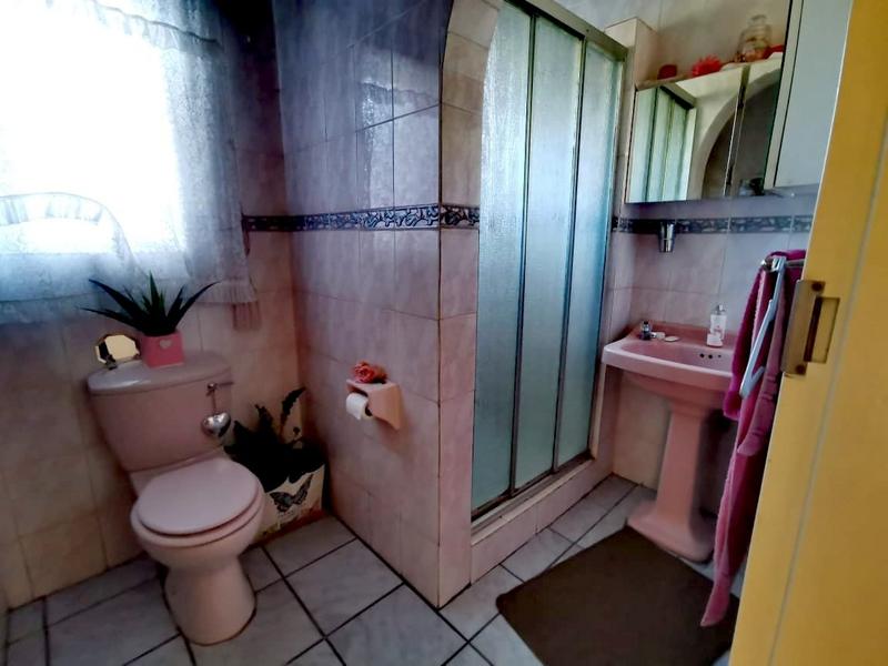 To Let 4 Bedroom Property for Rent in Rowhill Gauteng