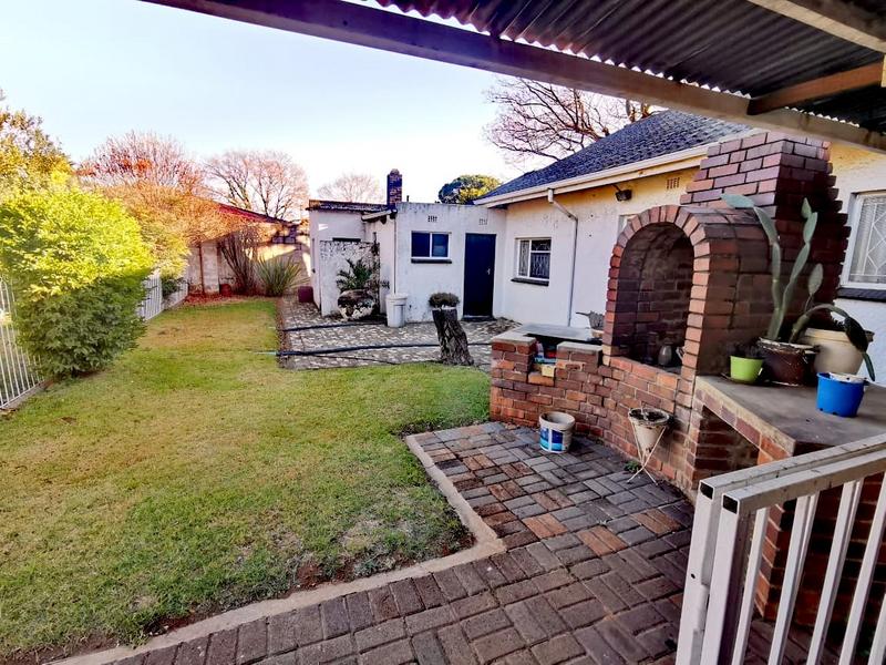 To Let 4 Bedroom Property for Rent in Rowhill Gauteng