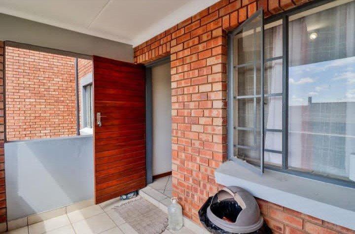 2 Bedroom Property for Sale in Noordwyk Gauteng