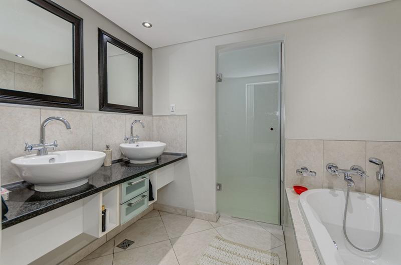 2 Bedroom Property for Sale in Morningside Gauteng