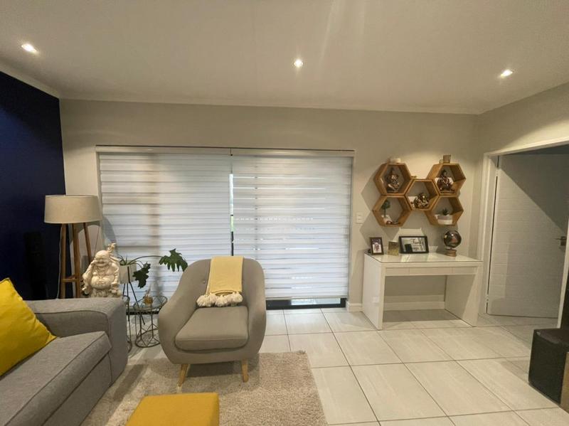 1 Bedroom Property for Sale in Waterfall Gauteng