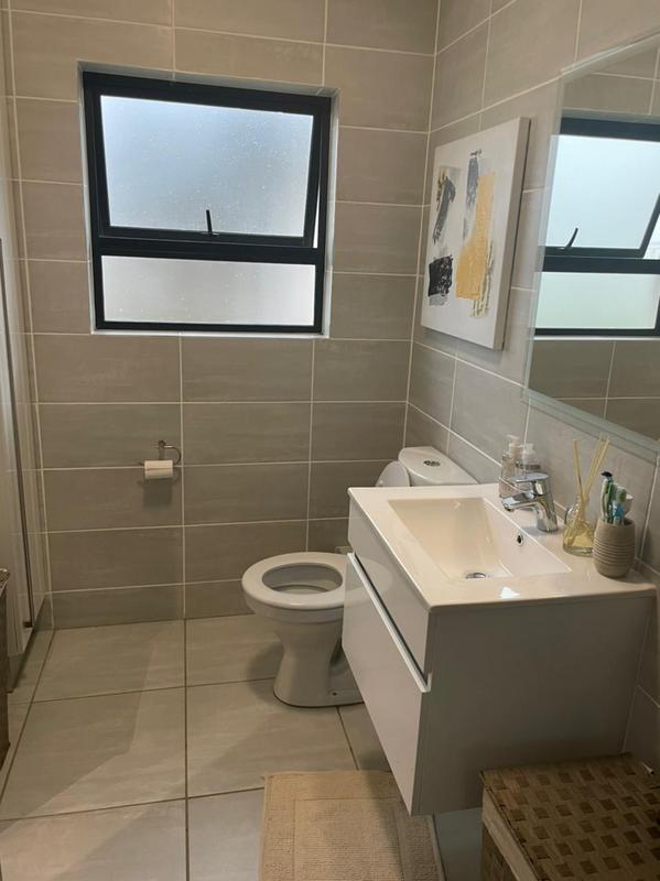 1 Bedroom Property for Sale in Waterfall Gauteng