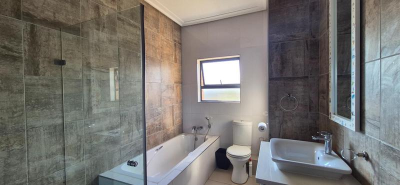 3 Bedroom Property for Sale in Midstream Ridge Gauteng
