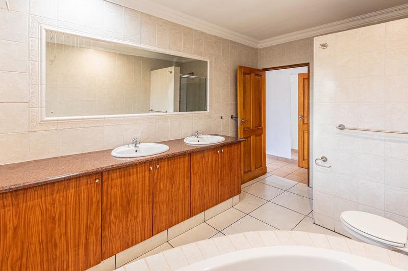 3 Bedroom Property for Sale in Ruimsig Gauteng