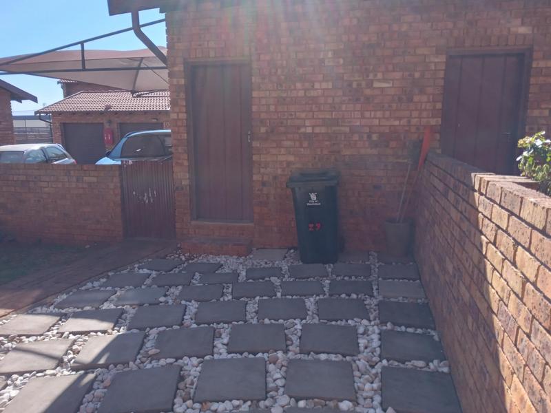 3 Bedroom Property for Sale in Klopperpark Gauteng
