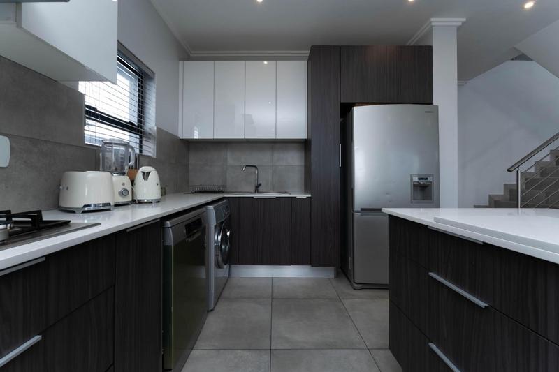 To Let 3 Bedroom Property for Rent in Bryanston Gauteng
