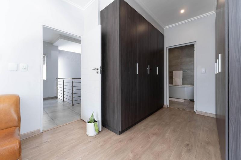 To Let 3 Bedroom Property for Rent in Bryanston Gauteng