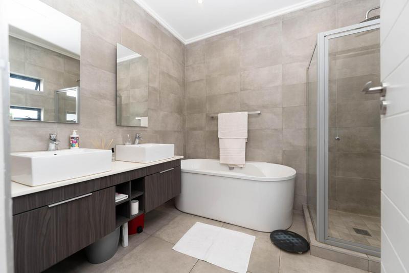 To Let 3 Bedroom Property for Rent in Bryanston Gauteng