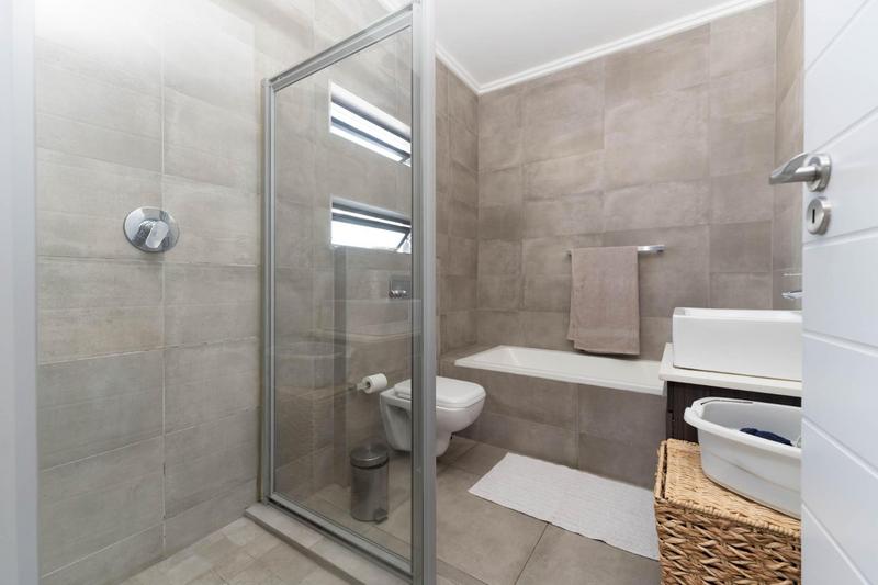 To Let 3 Bedroom Property for Rent in Bryanston Gauteng