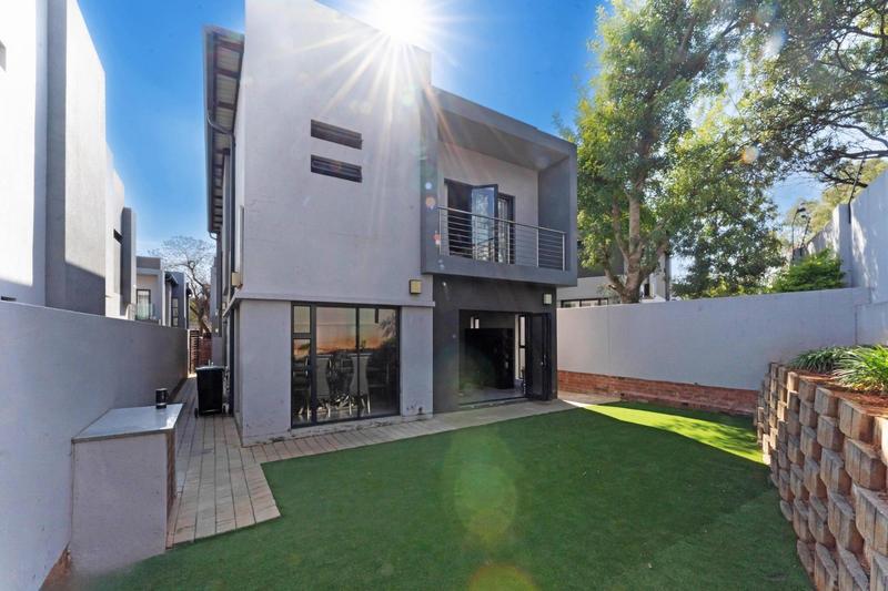 To Let 3 Bedroom Property for Rent in Bryanston Gauteng