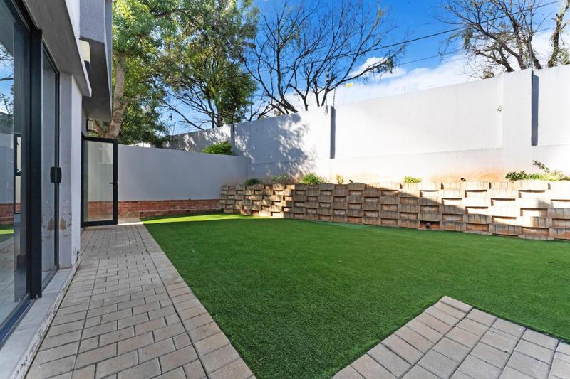 To Let 3 Bedroom Property for Rent in Bryanston Gauteng