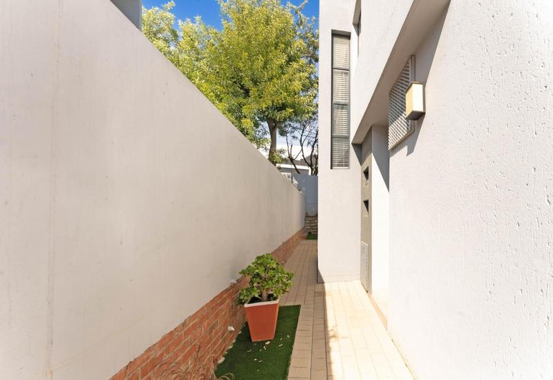 To Let 3 Bedroom Property for Rent in Bryanston Gauteng