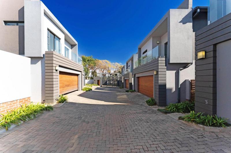 To Let 3 Bedroom Property for Rent in Bryanston Gauteng
