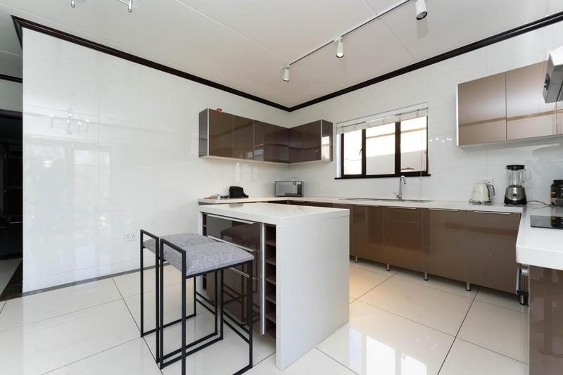 To Let 4 Bedroom Property for Rent in Craigavon Gauteng