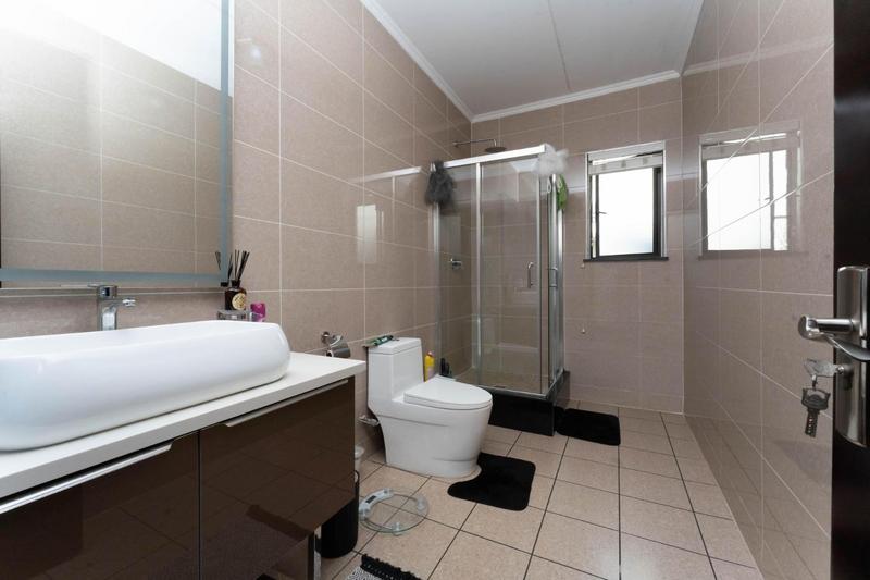To Let 4 Bedroom Property for Rent in Craigavon Gauteng