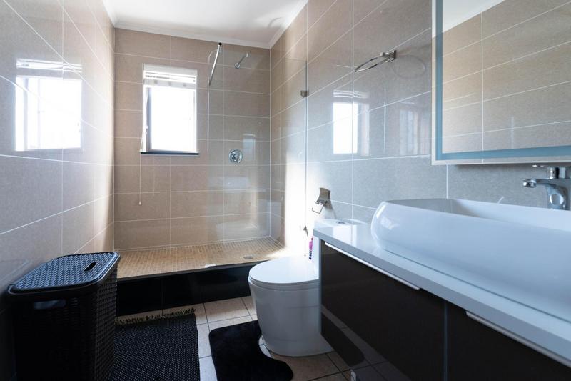To Let 4 Bedroom Property for Rent in Craigavon Gauteng