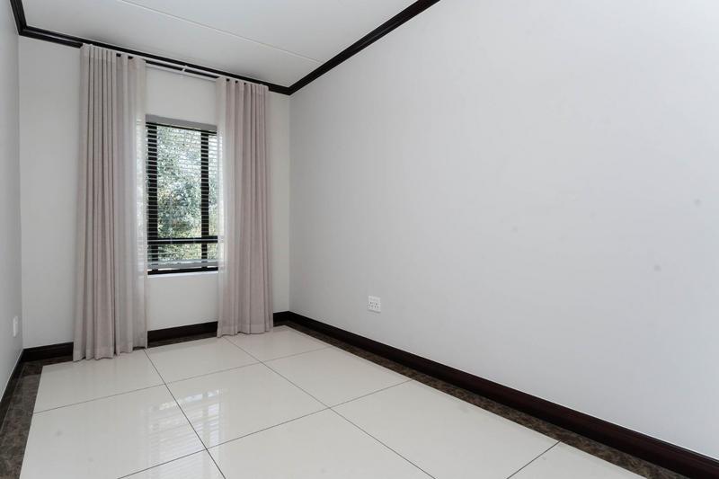 To Let 4 Bedroom Property for Rent in Craigavon Gauteng