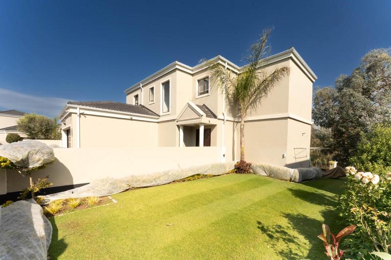 To Let 4 Bedroom Property for Rent in Craigavon Gauteng