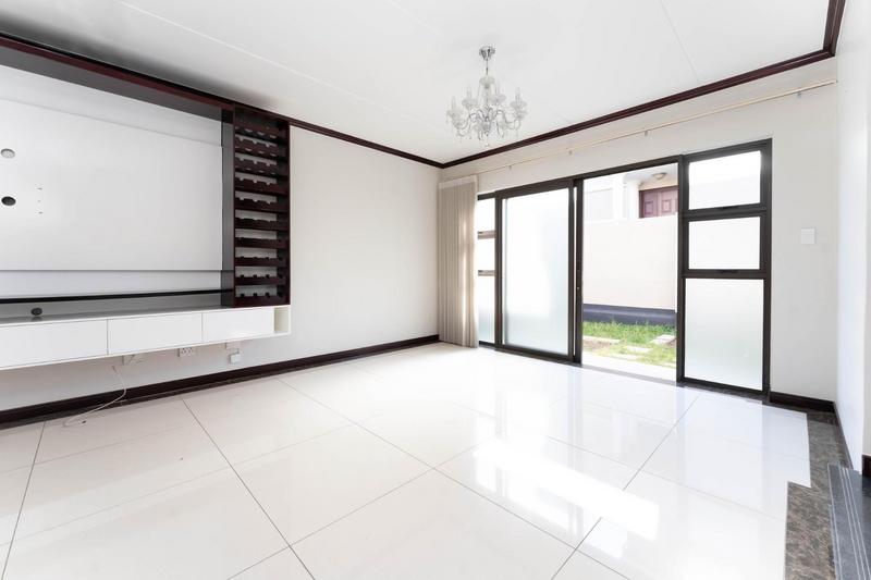 To Let 3 Bedroom Property for Rent in Craigavon Gauteng