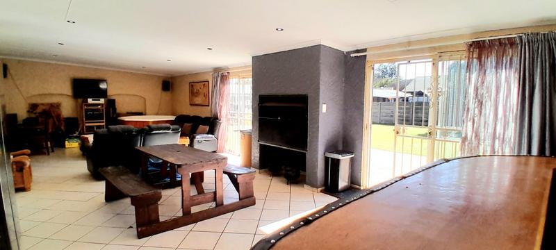 4 Bedroom Property for Sale in Elspark Gauteng