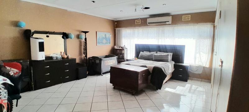 4 Bedroom Property for Sale in Elspark Gauteng