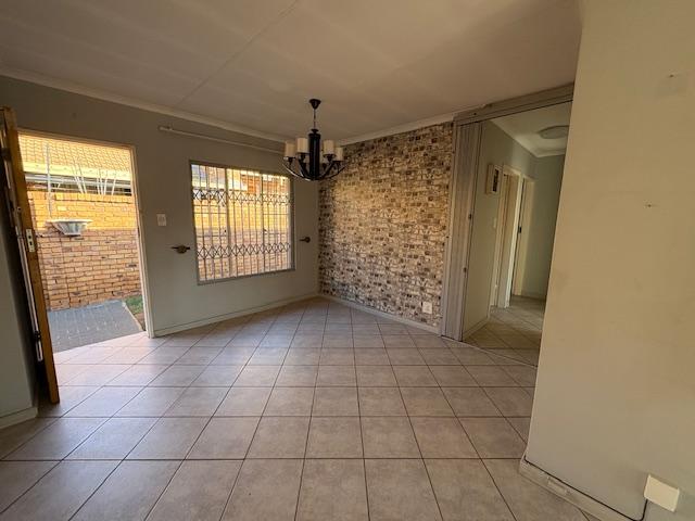 3 Bedroom Property for Sale in Rooihuiskraal North Gauteng