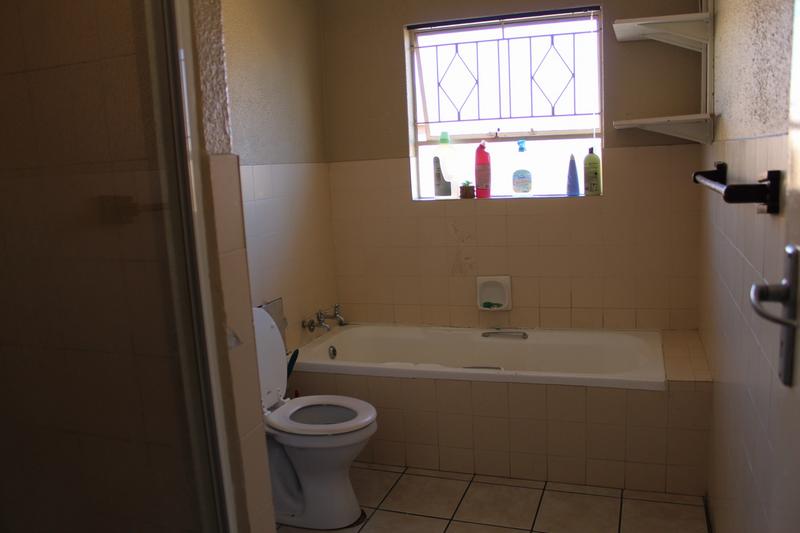 To Let 2 Bedroom Property for Rent in Randburg Central Gauteng