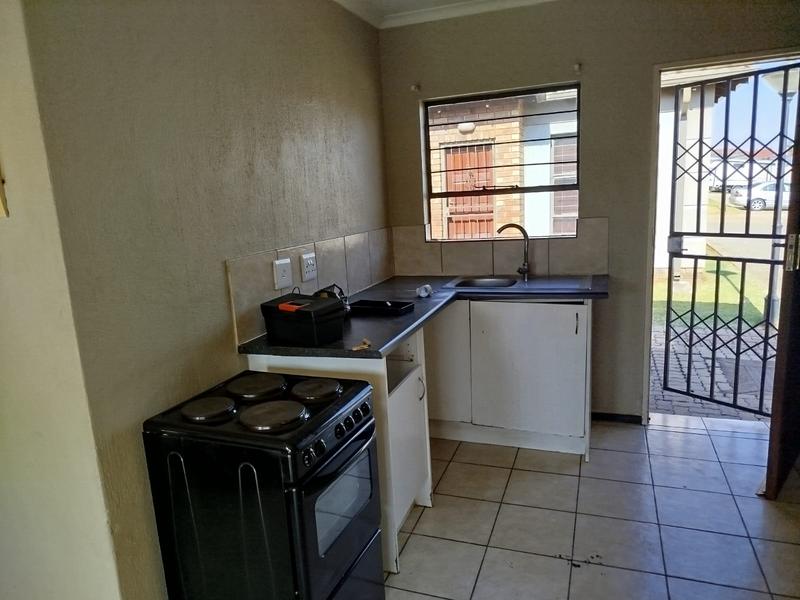 To Let 2 Bedroom Property for Rent in Dawn Park Gauteng