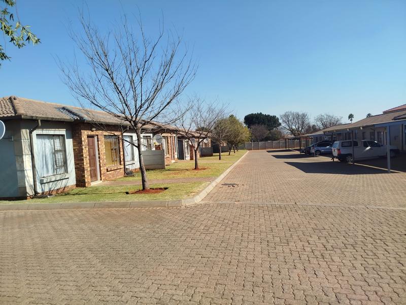 To Let 2 Bedroom Property for Rent in Dawn Park Gauteng