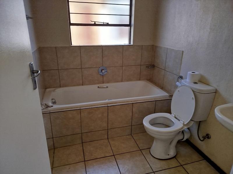 To Let 2 Bedroom Property for Rent in Dawn Park Gauteng