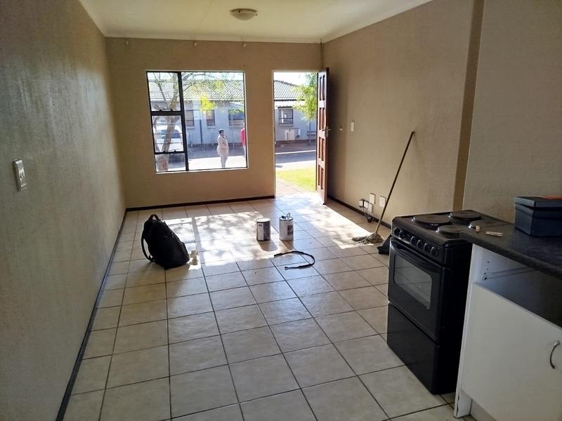 To Let 2 Bedroom Property for Rent in Dawn Park Gauteng