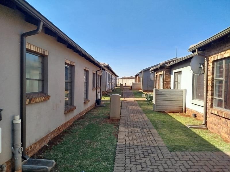 To Let 2 Bedroom Property for Rent in Dawn Park Gauteng