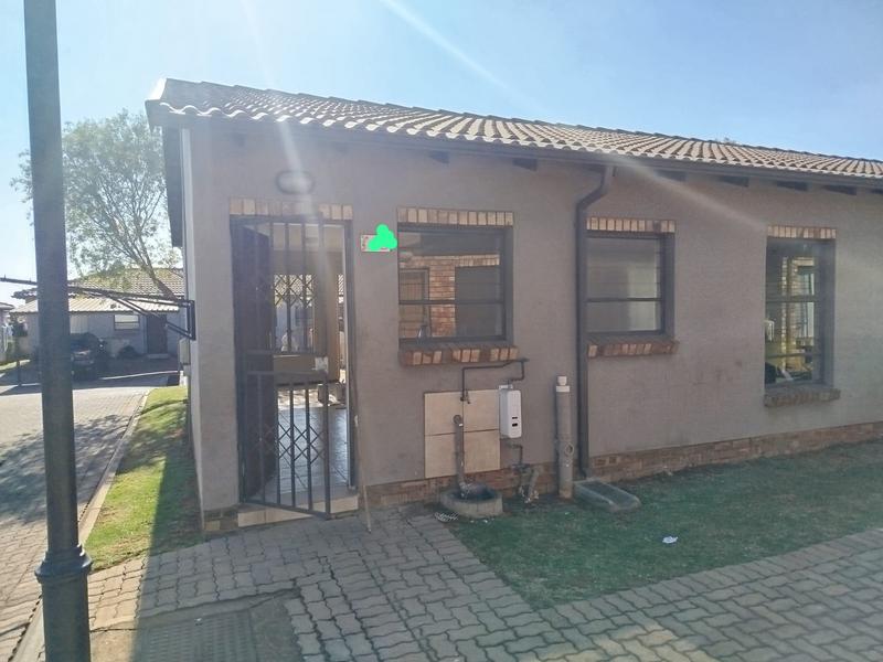 To Let 2 Bedroom Property for Rent in Dawn Park Gauteng