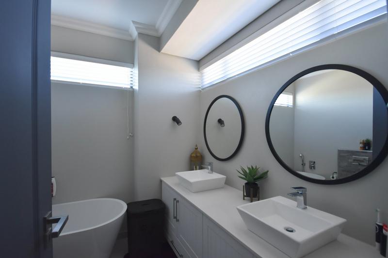 4 Bedroom Property for Sale in Midstream Estate Gauteng